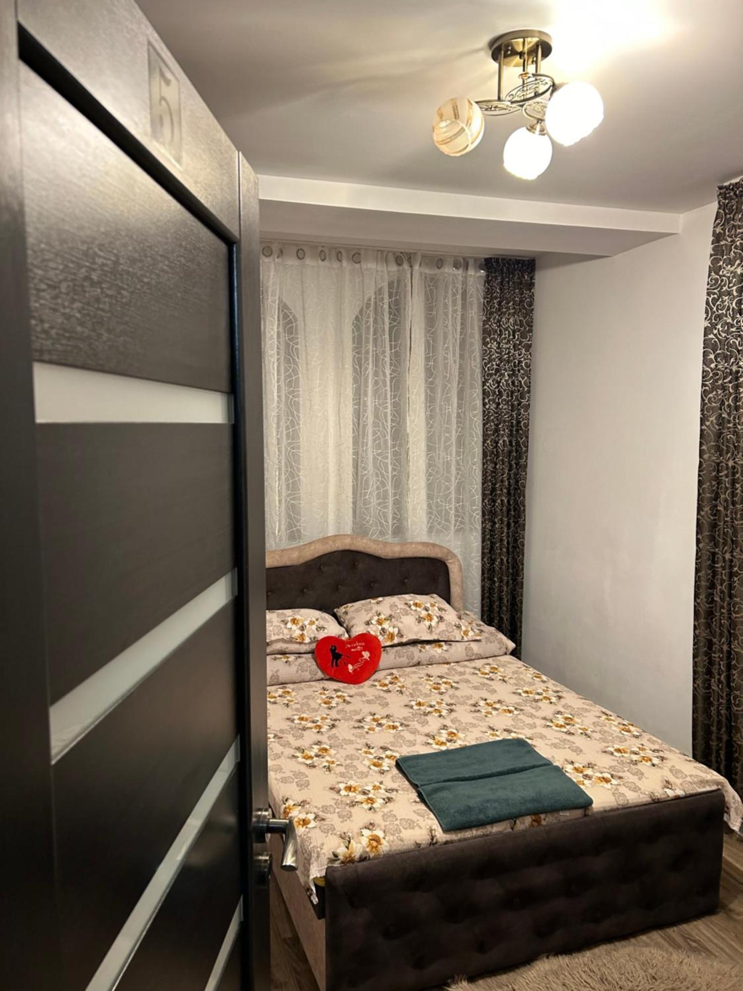 Appartamento Casa Raraului Câmpulung Moldovenesc Esterno foto