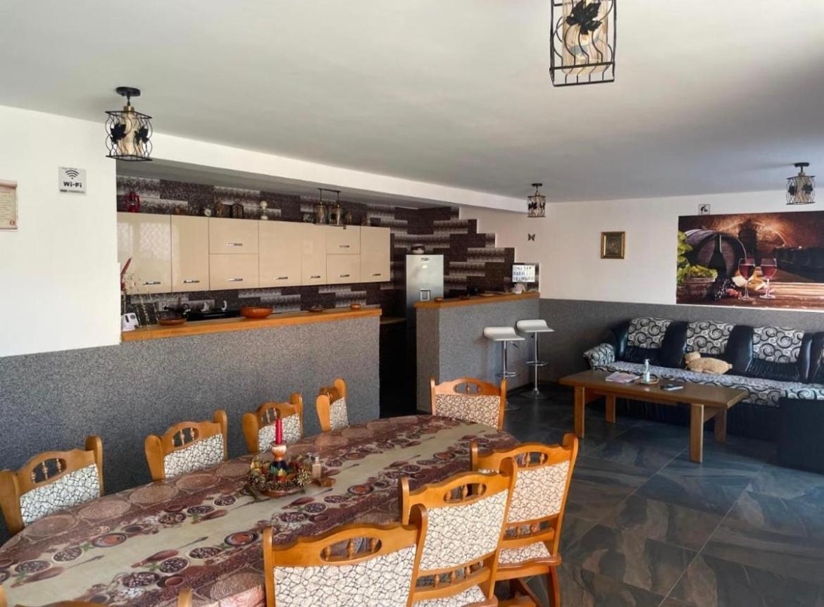 Appartamento Casa Raraului Câmpulung Moldovenesc Esterno foto